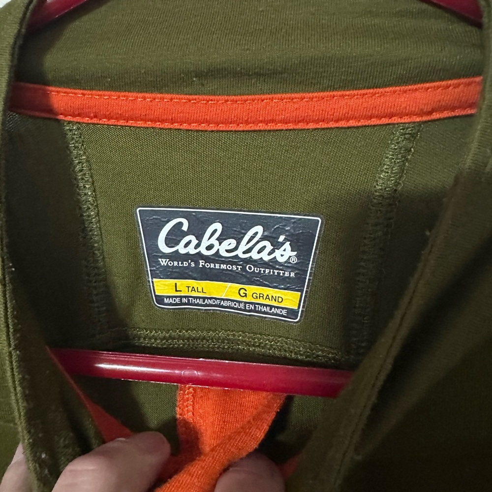 Cabelas base layer - Picture 2 of 3
